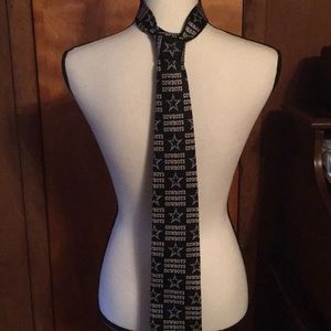 NWT men’s Dallas Cowboys necktie.